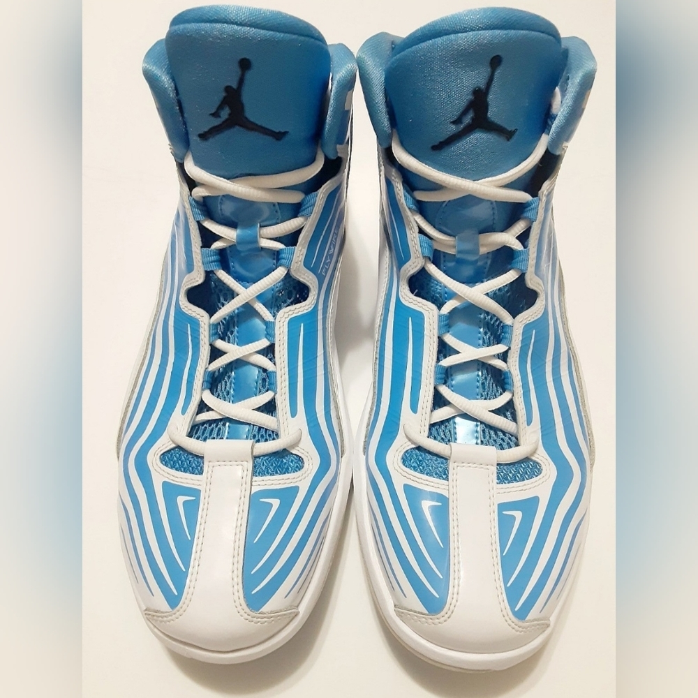 Nike Jordan Aero Mania men's sz 12 Carolina blue white